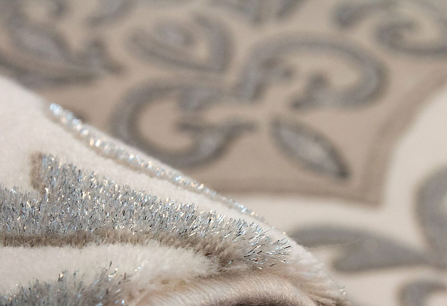 Kusový koberec Empera 730 Silver