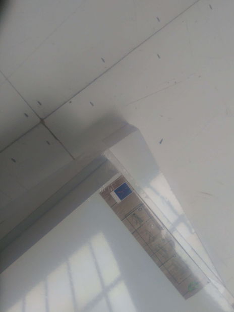 Nástěnná police Paraiso (bílá matná) *bazar