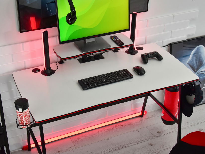 PC stolek Stigma (bílá + černá)