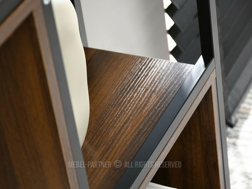 Regál Jueces (černá)