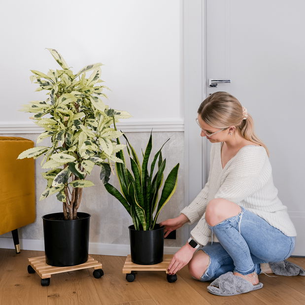 Podstavec pod květináč s kolečkami Kola 