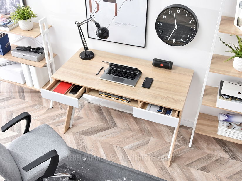 PC stolek Hilly (dub)