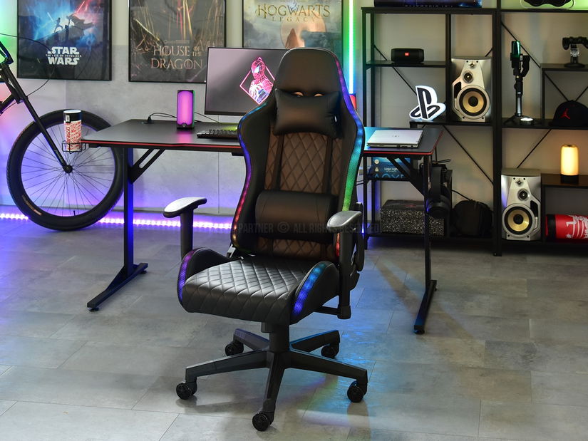 Křeslo Evie (černá)