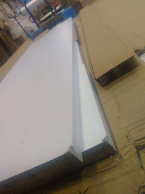 TV stolek/skříňka Lasupa (bílá) *bazar