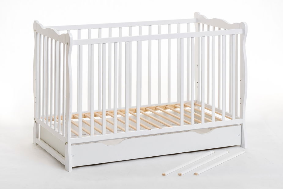 Dětská postýlka 60 cm Adria II 26 WW BAP + M (bílá) (s matrací a úl. prostorem)