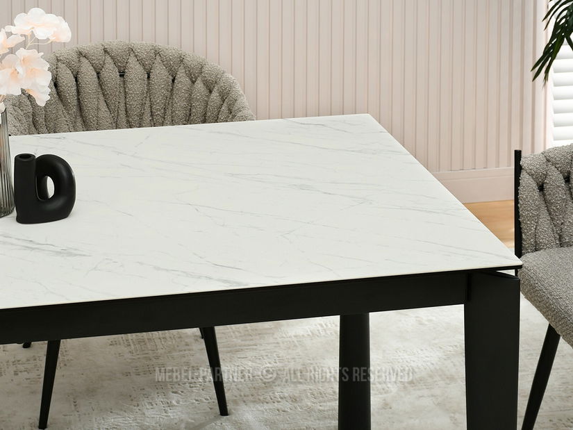 Jídelní stůl Tornado (bílý mramor + černá)