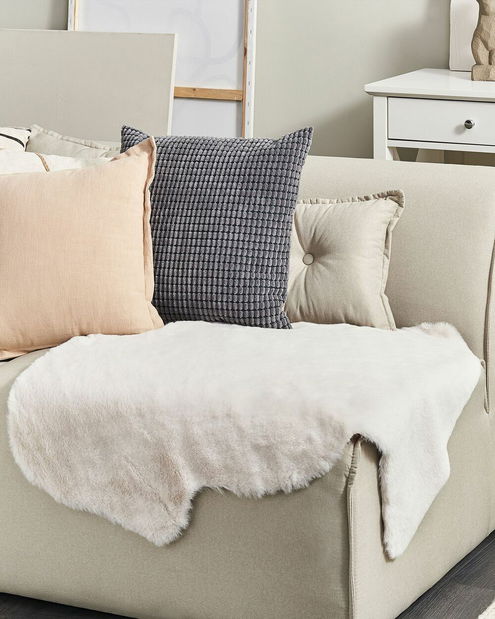 Koberec z umělé kožešiny Ultan (béžová)