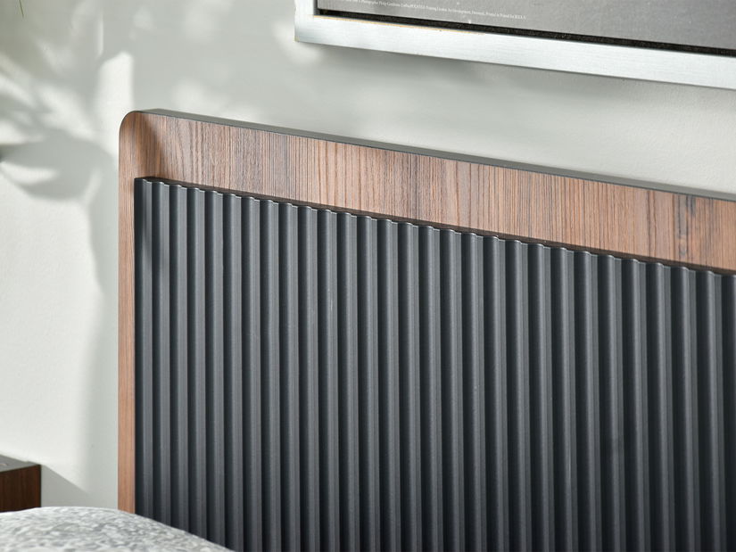 Manželská postel 160x200 cm Protegidas P13 (černá)