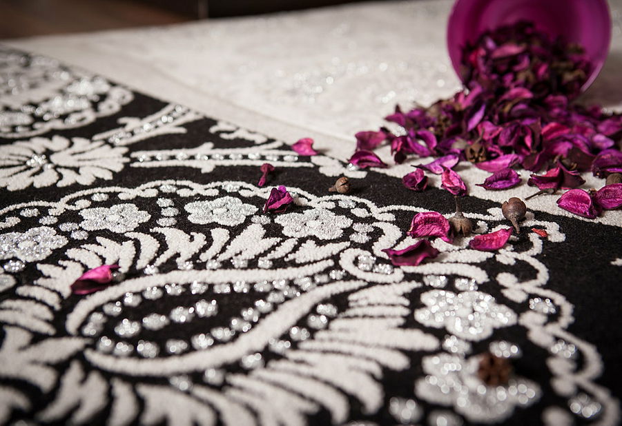 Kusový koberec Empera 736 Silver