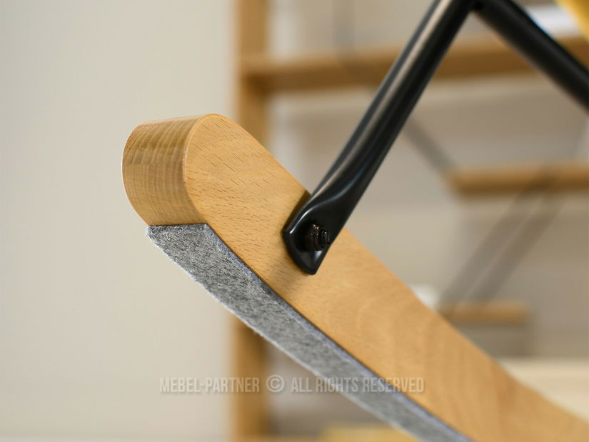 Relaxační křeslo Nestlase (černá)